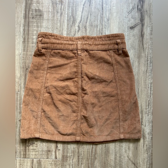 Stradivarius Corduroy cord brown Tan Skirt soft fall neutral capsule pockets - Picture 3 of 5